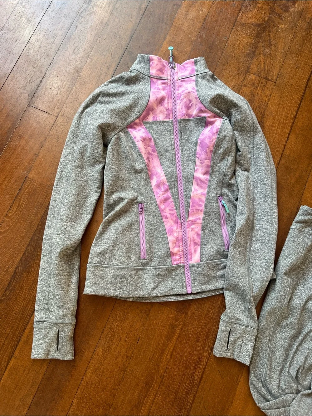 Ivivva kids grey leggings and jacket set size 14